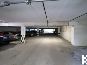 Prodej garážového stání, Praha - Modřany, K otočce, 801 m2