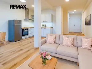 Pronájem bytu 2+1, Česká Lípa, Škroupovo náměstí, 75 m2