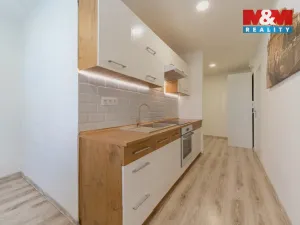 Prodej bytu 2+1, Hranice, U pošty, 61 m2