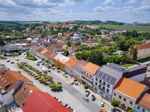Pronájem bytu 2+kk, Bystřice nad Pernštejnem, Masarykovo náměstí, 64 m2