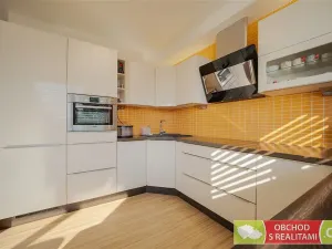 Prodej bytu 3+kk, Praha, Studnická, 73 m2