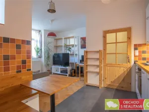 Prodej bytu 2+kk, Praha, U Uranie, 40 m2