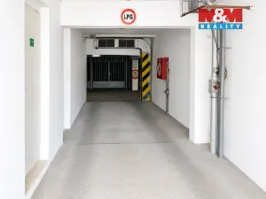 Prodej garážového stání, Praha - Vokovice, Tobrucká, 15 m2
