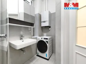 Pronájem bytu 2+kk, Praha - Žižkov, Bořivojova, 35 m2