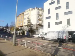 Pronájem bytu 1+1, Praha - Smíchov, Podbělohorská, 43 m2