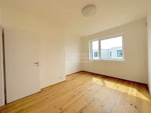 Pronájem rodinného domu, Praha - Čakovice, Kurta Hubera, 130 m2