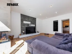 Prodej činžovního domu, Černuc, 330 m2