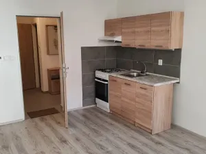 Pronájem bytu 2+kk, Třebíč, Karlovo nám., 46 m2