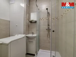 Prodej bytu 2+1, Cheb, V Zahradách, 60 m2