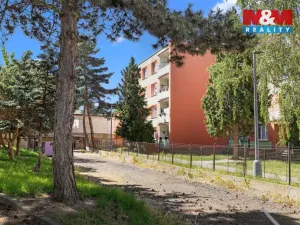 Prodej bytu 4+1, Postoloprty, Jiráskovo náměstí, 77 m2