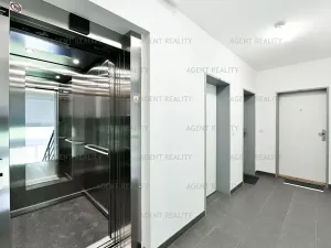 Pronájem bytu 1+kk, Praha - Holešovice, V závětří, 41 m2