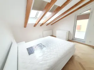 Pronájem bytu 3+kk, Praha - Nusle, náměstí Bratří Synků, 76 m2