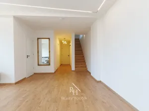 Prodej rodinného domu, Svinaře, Větrná, 156 m2