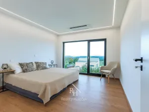 Prodej rodinného domu, Svinaře, Větrná, 156 m2
