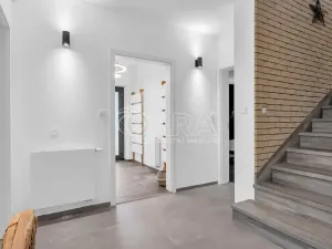 Prodej rodinného domu, Šestajovice, 255 m2