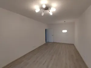 Pronájem bytu 3+1, Praha - Malešice, Počernická, 72 m2