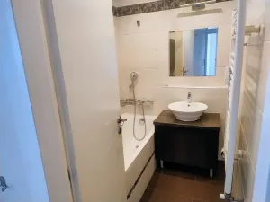 Pronájem bytu 2+kk, Praha - Troja, Hnězdenská, 44 m2