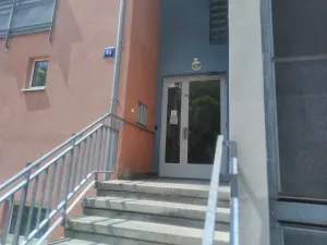 Pronájem bytu 2+kk, Praha - Troja, Hnězdenská, 44 m2