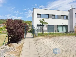 Pronájem bytu 3+kk, Králův Dvůr, Tři Vršky, 67 m2
