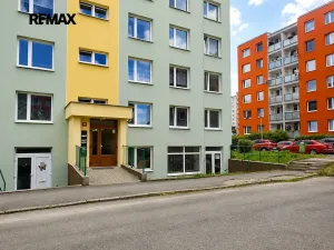 Prodej obchodního prostoru, Slaný, Na Dolíkách, 83 m2