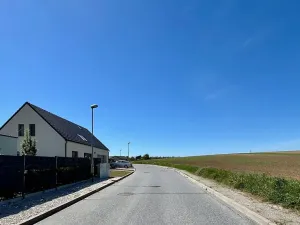 Prodej pozemku pro bydlení, Hrušovany u Brna, Pod Střediskem, 896 m2