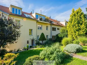 Pronájem bytu 2+kk, Praha - Smíchov, Pod hájem, 65 m2