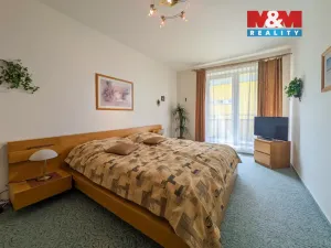 Pronájem bytu 2+kk, Praha - Horní Počernice, Božanovská, 65 m2