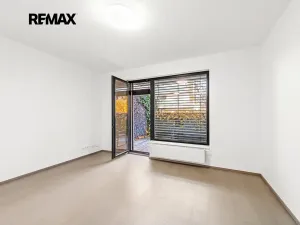 Pronájem bytu 2+kk, Praha - Jinonice, Kloudova, 50 m2