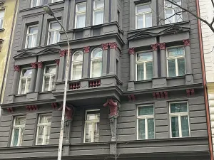 Pronájem garáže, Praha - Vinohrady, Sázavská, 12 m2
