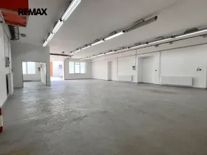 Pronájem skladu, Měřín, 454 m2