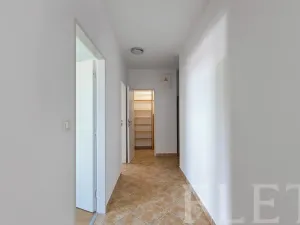 Prodej bytu 2+kk, Praha - Letňany, Zlonická, 51 m2