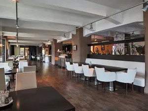 Pronájem kanceláře, Praha - Holešovice, Jankovcova, 650 m2