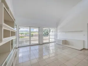 Prodej kanceláře, Křižanov, Benešovo náměstí, 530 m2