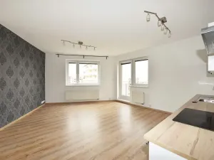 Prodej bytu 3+kk, Praha - Hostivař, náměstí Přátelství, 65 m2