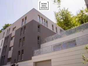 Prodej obchodního prostoru, Karlovy Vary, Šumavská, 150 m2