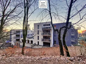 Prodej obchodního prostoru, Karlovy Vary, Šumavská, 150 m2