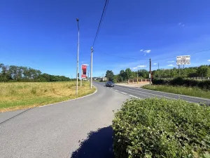 Prodej obchodního prostoru, Kly, 781 m2