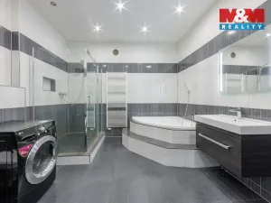 Prodej bytu 2+1, Nejdek, náměstí Karla IV., 107 m2