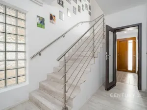 Prodej rodinného domu, Velké Žernoseky, 177 m2
