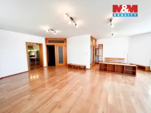 Pronájem bytu 1+1, Hradec Králové, Pospíšilova, 69 m2