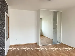 Pronájem bytu 1+kk, Pardubice, Družby, 35 m2