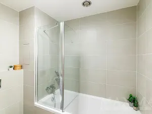 Prodej bytu 1+kk, Praha - Holešovice, Argentinská, 53 m2