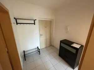 Pronájem bytu 2+kk, Praha - Hloubětín, Nademlejnská, 50 m2