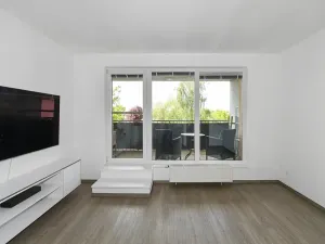 Pronájem bytu 2+kk, Praha - Uhříněves, Saturnova, 45 m2