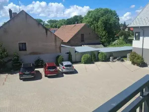 Prodej rodinného domu, Břežany II, 160 m2
