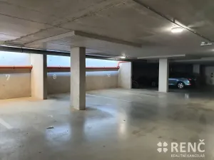 Pronájem garáže, Brno, Košinova, 15 m2