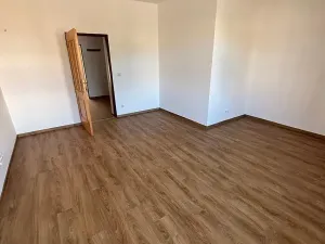 Pronájem kanceláře, Litvínov, náměstí Míru, 81 m2