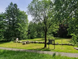 Prodej komerčního pozemku, Mařenice, 1610 m2