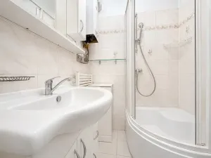 Pronájem bytu 2+1, Praha - Střešovice, Střešovická, 56 m2