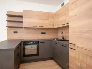 Pronájem bytu 2+kk, Praha - Vysočany, Smržových, 58 m2
